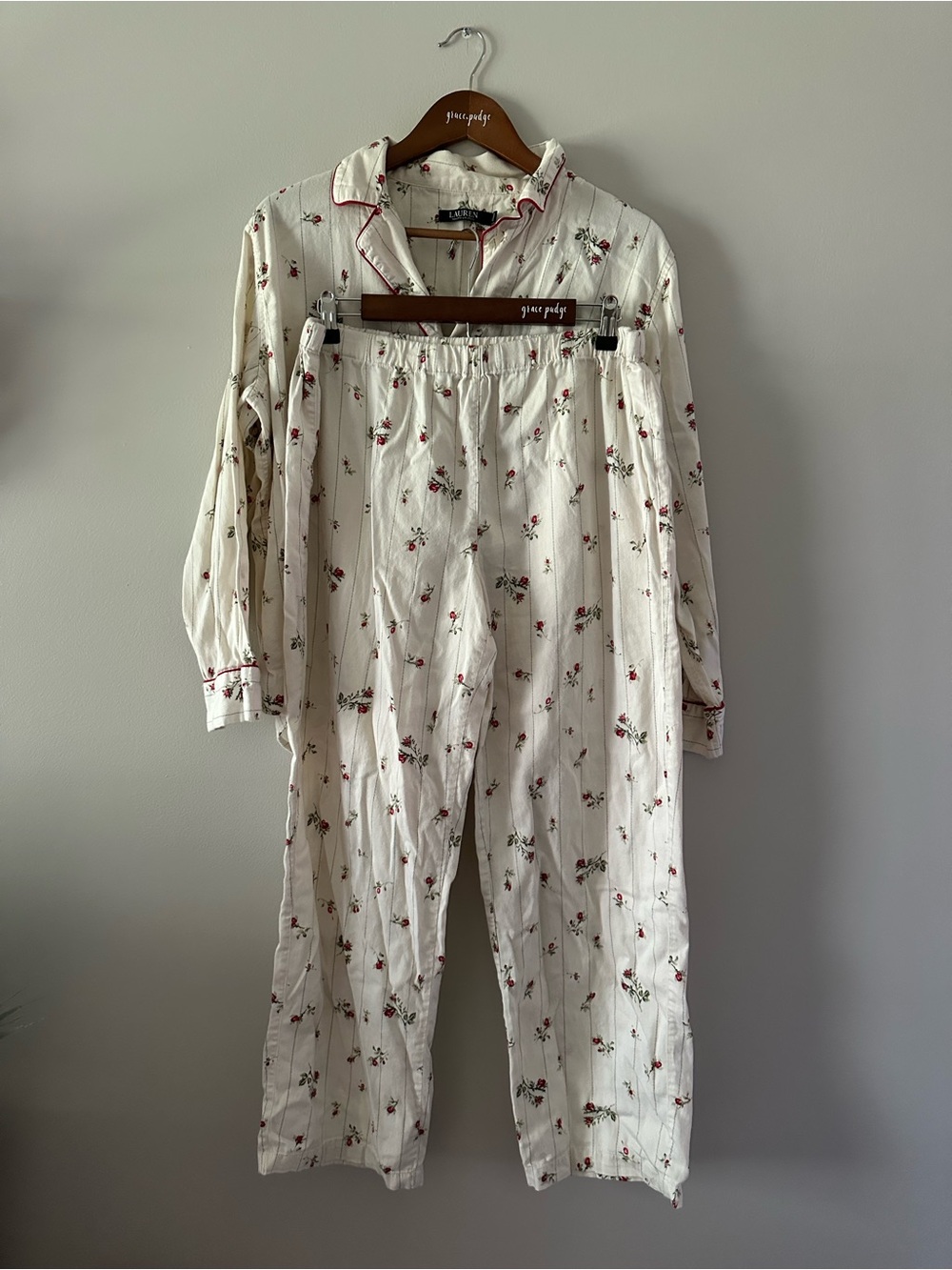 Ralph Lauren Cream Pajama Set with Red Floral Print - Picture 2 of 10